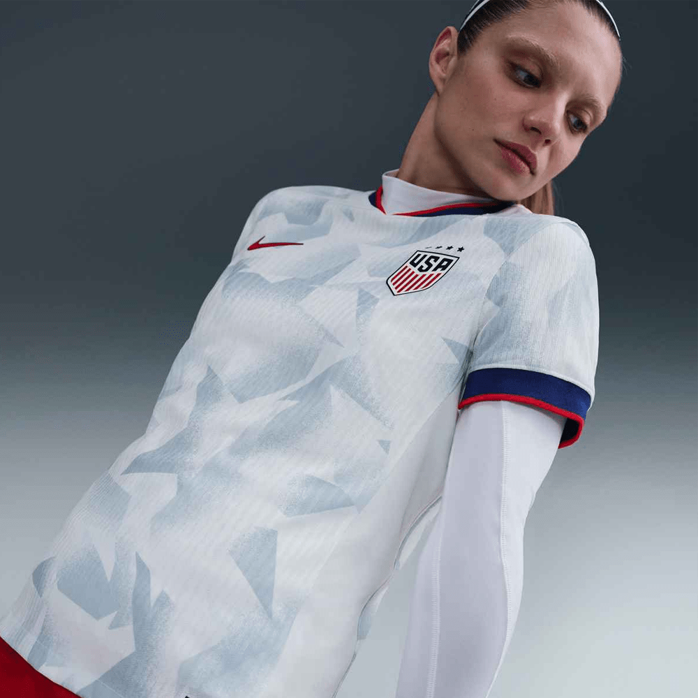 Nike Womens USA 25/26 Home 4 Star Match Authentic Jersey 101 (White/Rush Blue/Challenge Red) | SoccerWearhouse